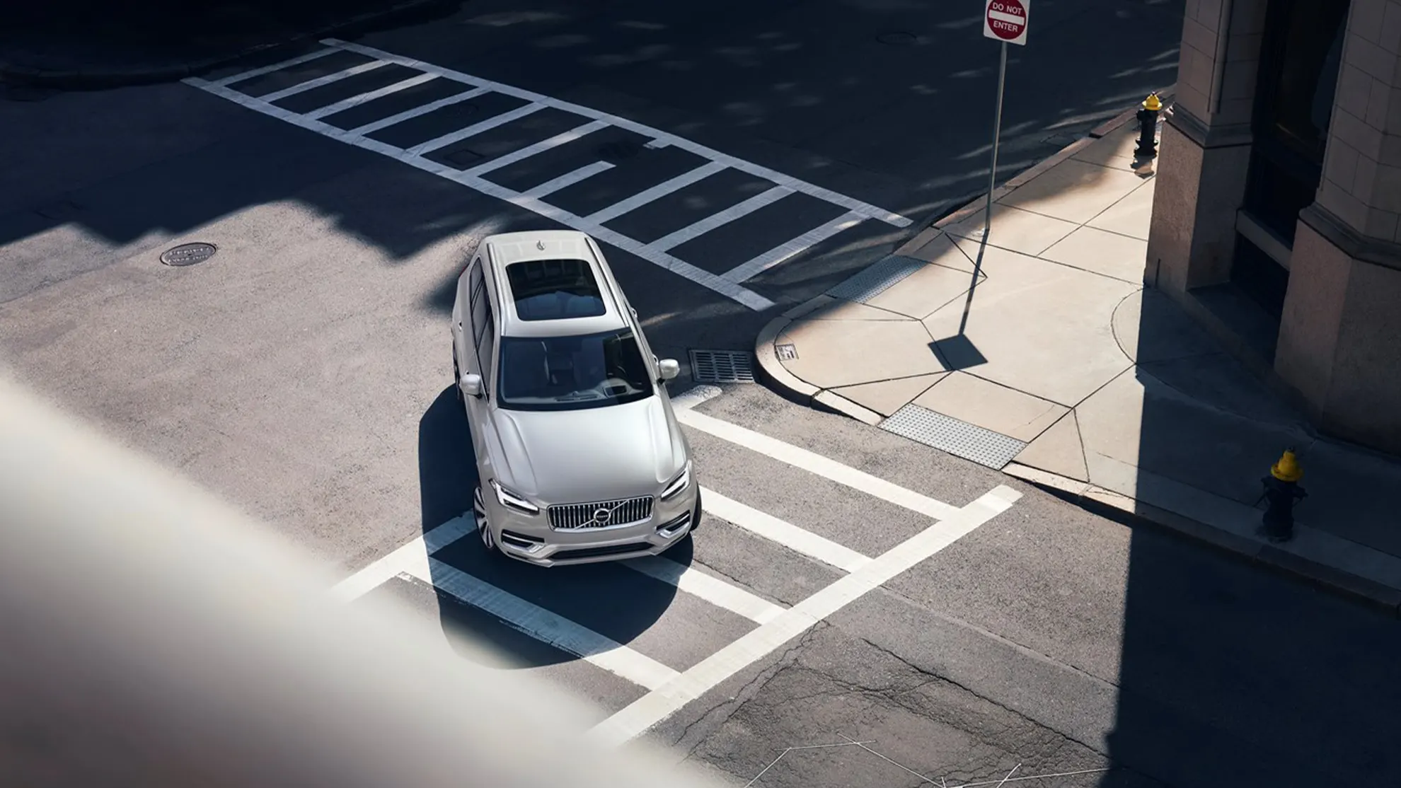 Volvo XC90 lifestyle image