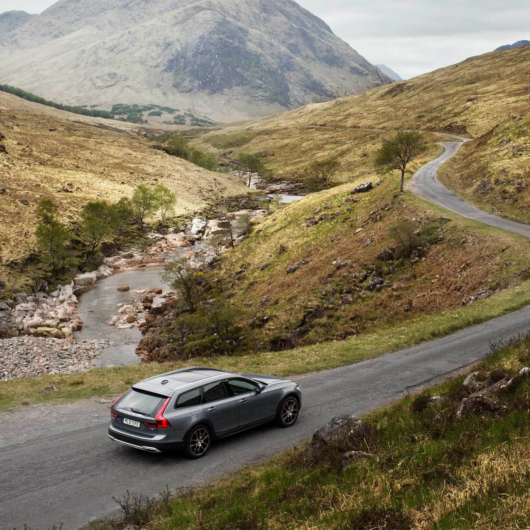 EXPLORE YOUR VOLVO Volvo driving on the roads of Sweden