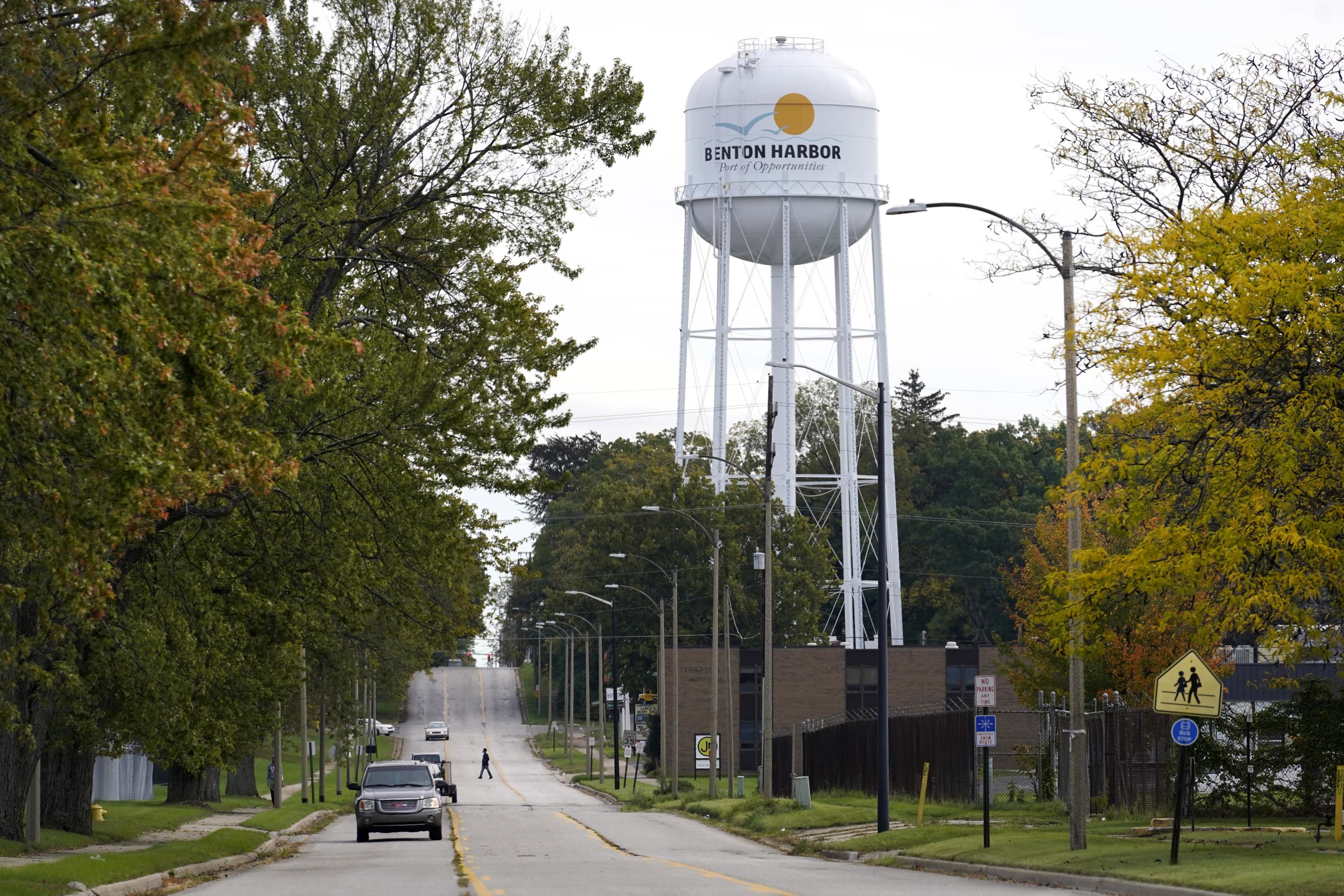 Watchdog to probe EPA handling of city's lead-tainted water 1 Watchdog to probe EPA handling of city's lead-tainted water