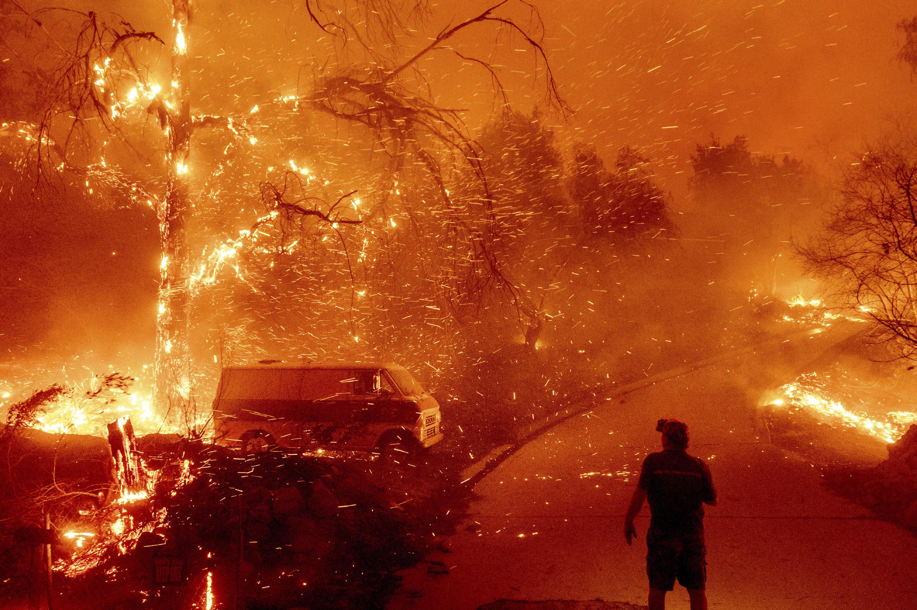 As extreme weather increases, climate misinformation adapts 1 As extreme weather increases, climate misinformation adapts