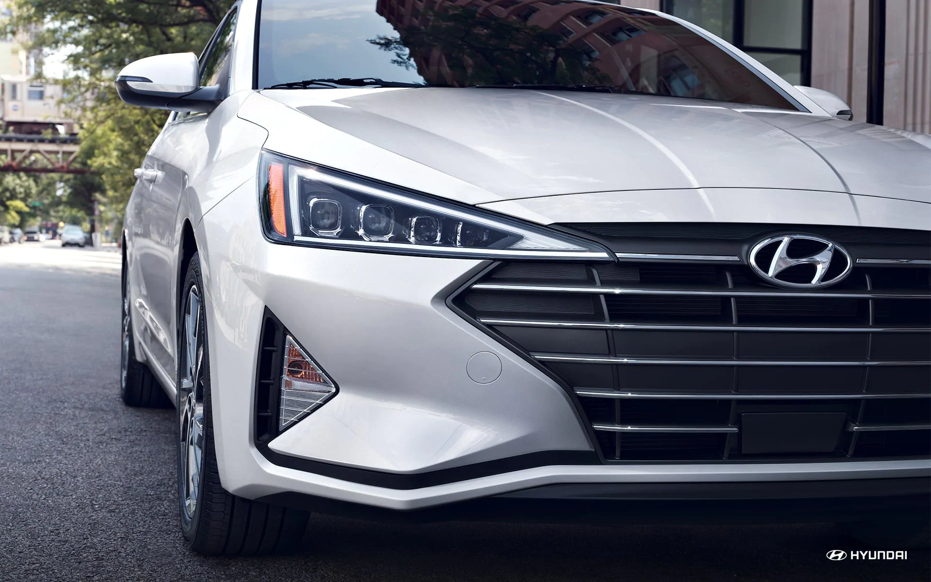 2019 hyundai headlight close up