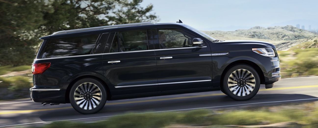2019 lincoln navigator black