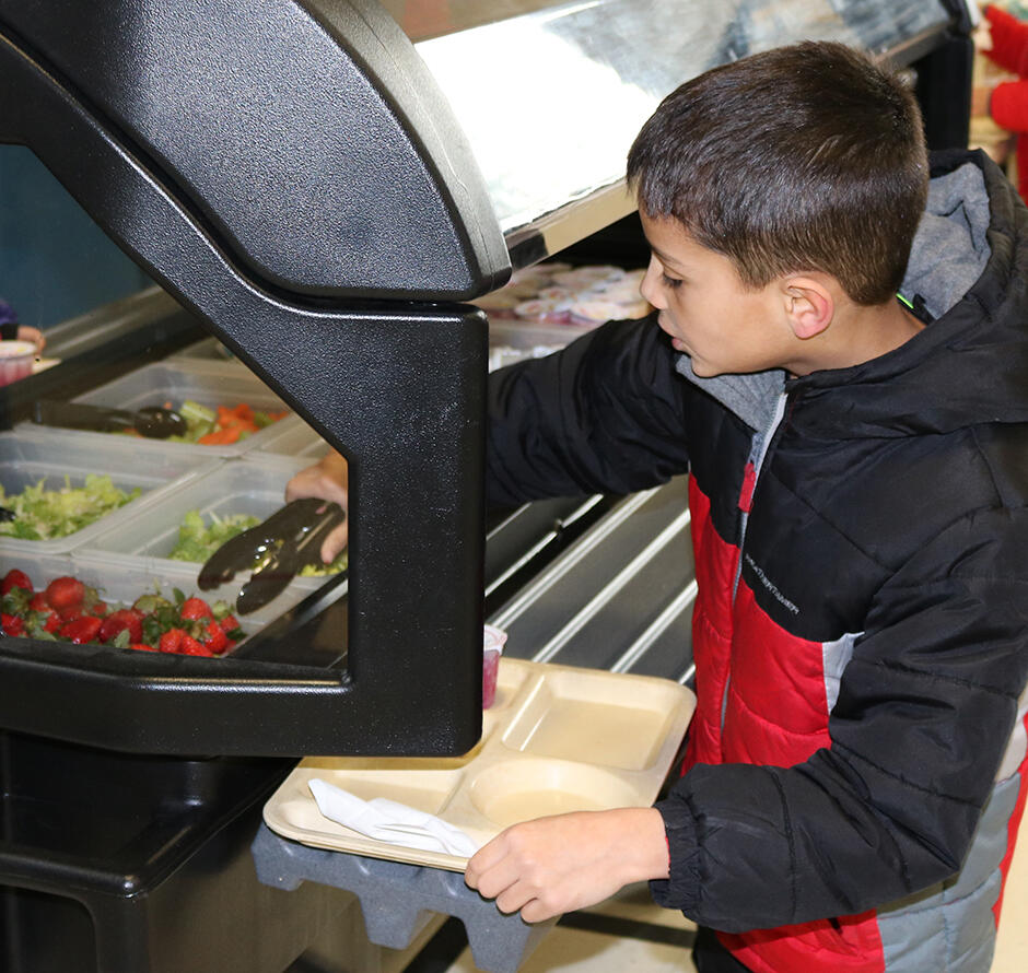 Spreading Fresh Fruits and Veggies District-Wide