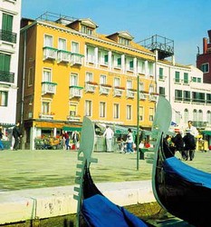 Venice Hotel