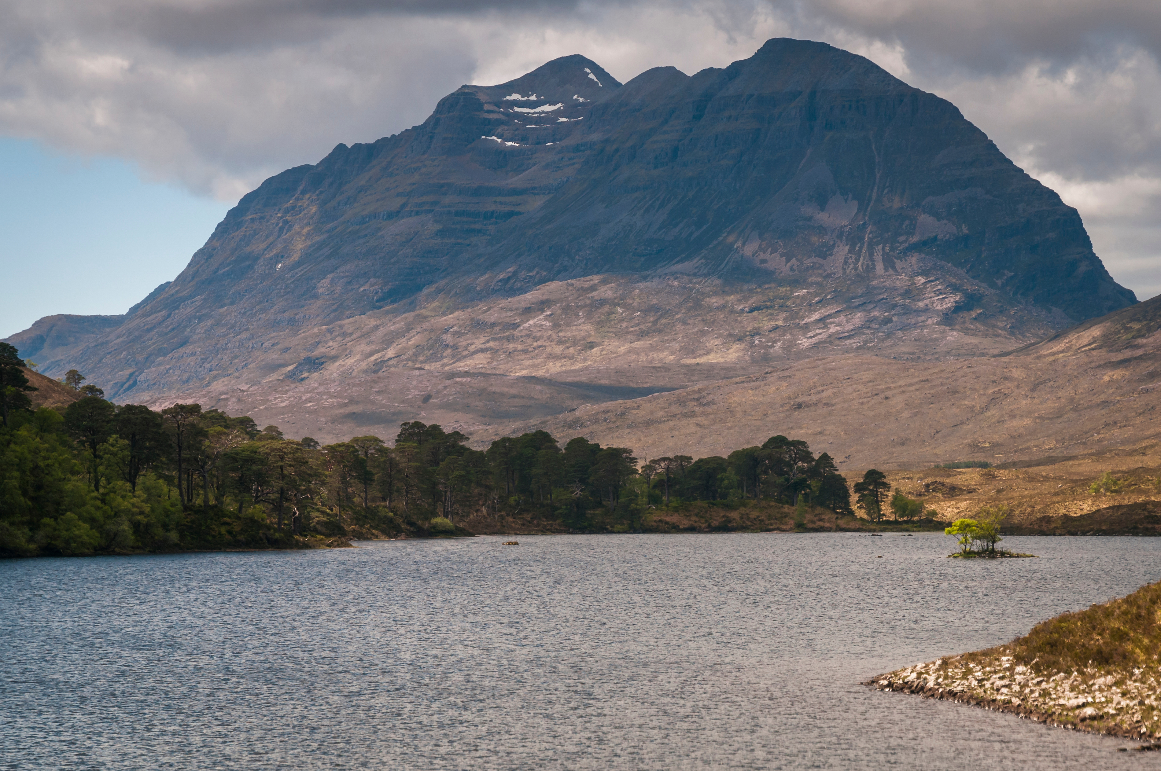 Ten Best Mountain Ridges In The UK: Liathach