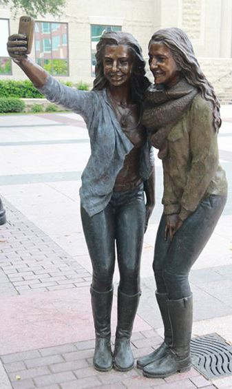 patung foto selfie di texas amerika
