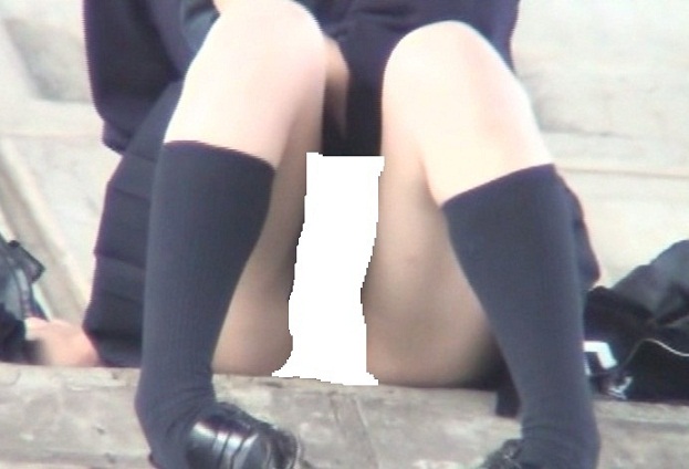 J○ 超ミニ 股開きパンチラ