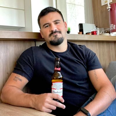 Gustavo / Musician