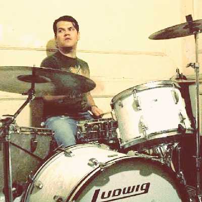 Fernando / Musician