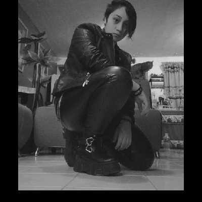 Clau / Musician