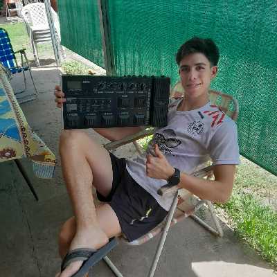 Santiago / Musician