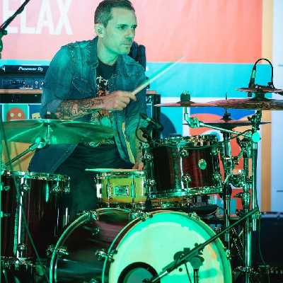 Alessandro / Musician