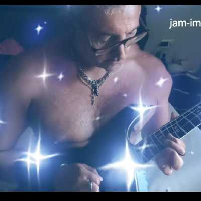 Giuli / Musician