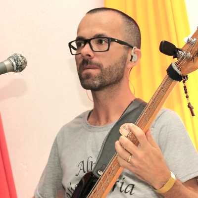 Sérgio / Musician