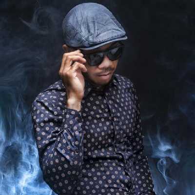 Lander / Musician