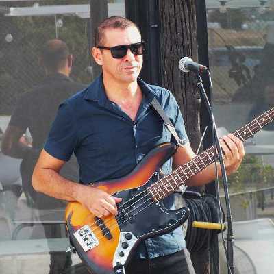 Yonier / Musician