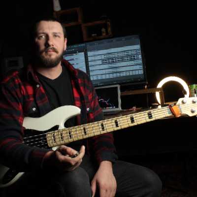 zakbbassz / Musician