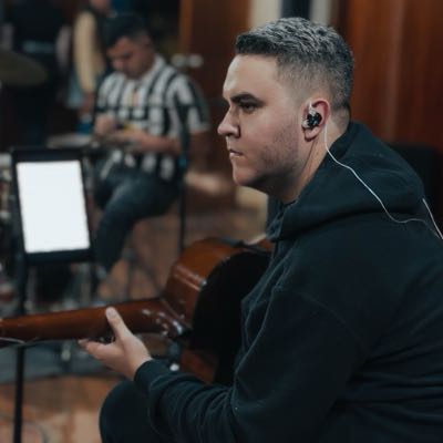 Luis / Musician