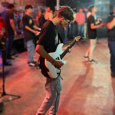 Felipe / Musician