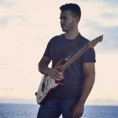 Santiago / Musician