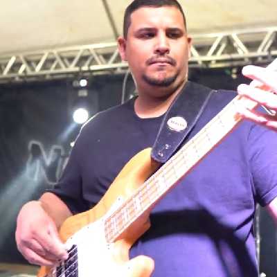 Marcio / Musician