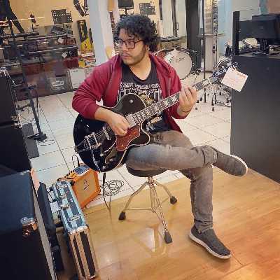 Santiago / Musician