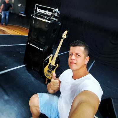 Thiago / Musician