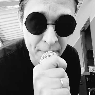 Marcio / Musician