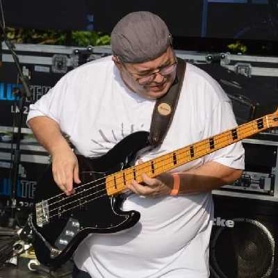 Cleber / Musician