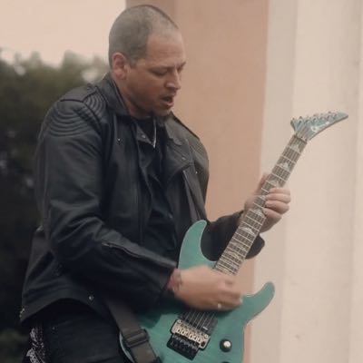 Renato / Musician