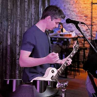 Deloan / Musician