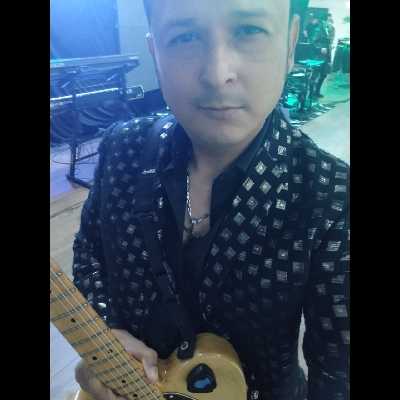 gustavo / Musician