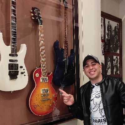 Ronald / Musician