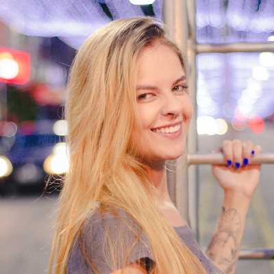 Daniela / Musician