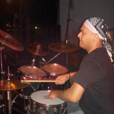 Tomas v / Musician
