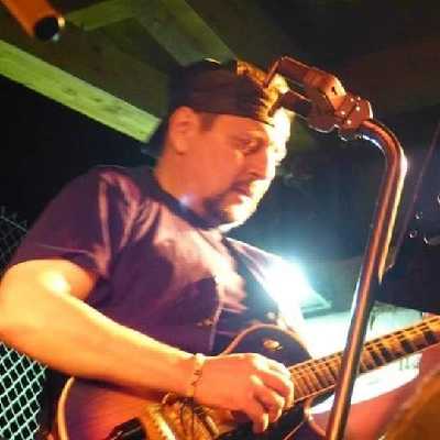 Jorge / Musician