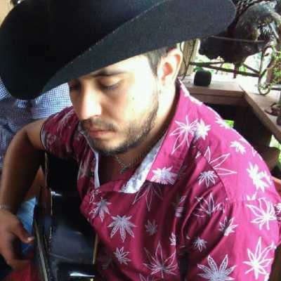 Arturo / Musician
