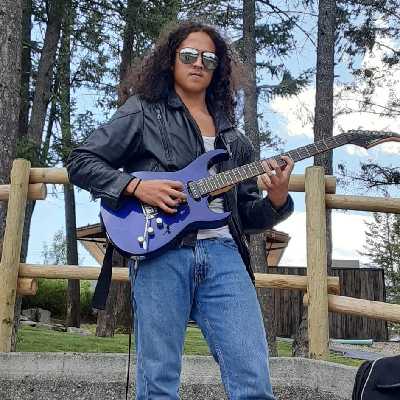 Samuel / Musician