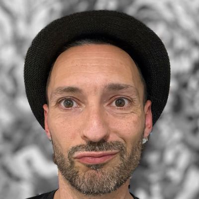 Loris / Musician