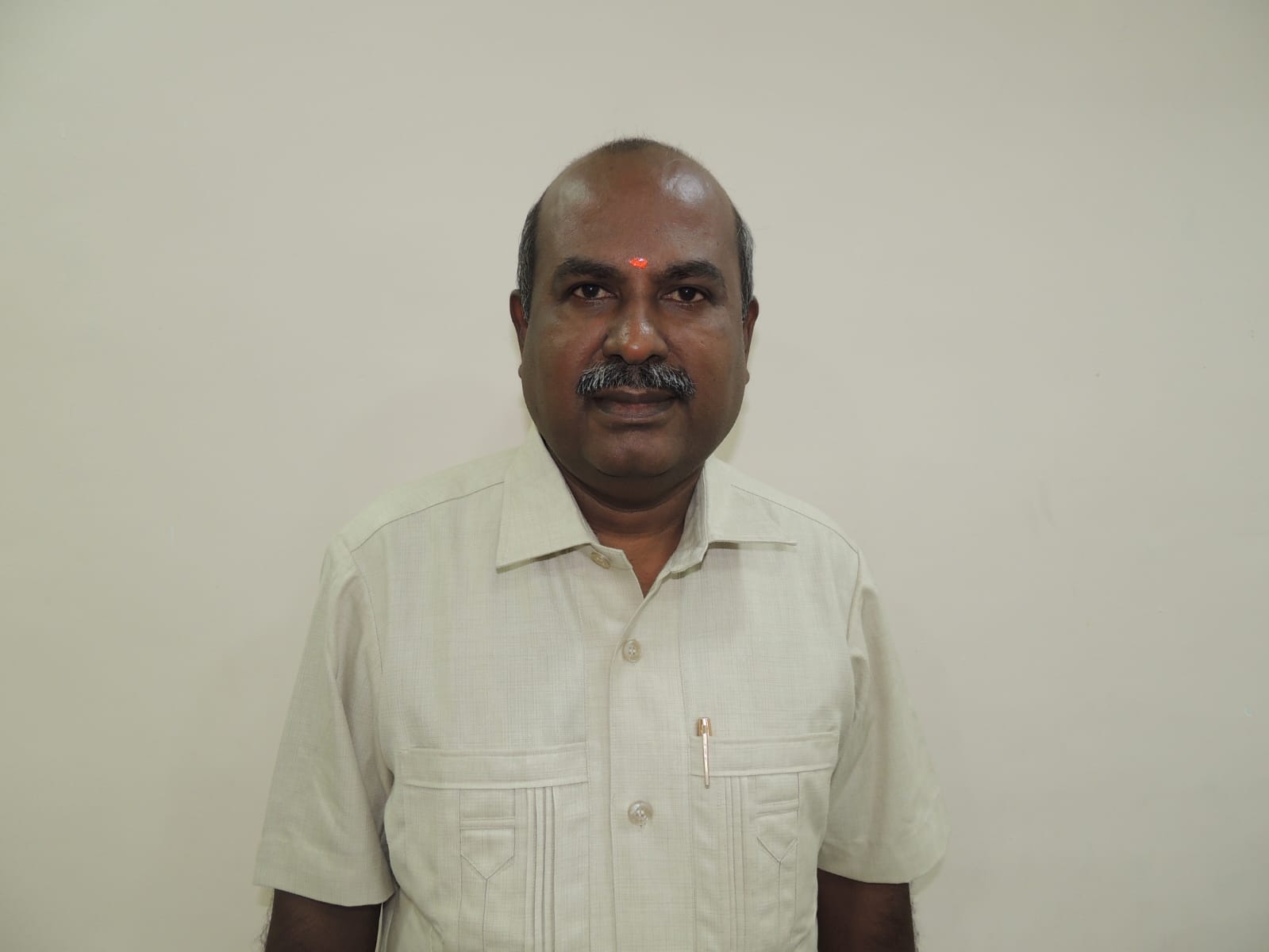 Dr. V. Manikandan