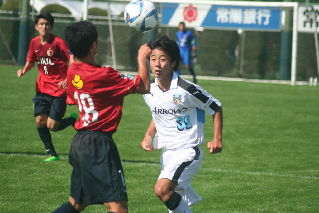 プレッシャーをかける村田聖樹選手