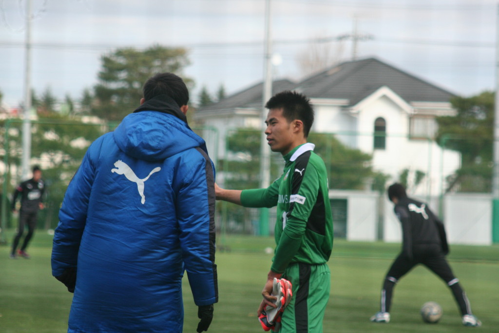 新居俊介選手