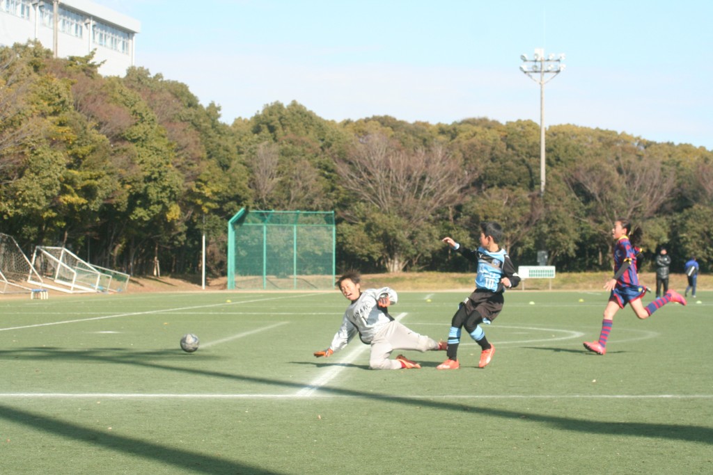 五十嵐太陽選手がゴールを決めて4-0とする