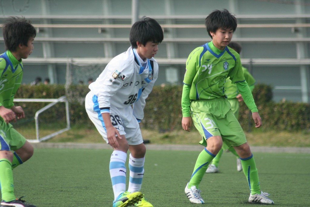 練習試合に右SBで出場した柴崎蒼選手。背番号は36