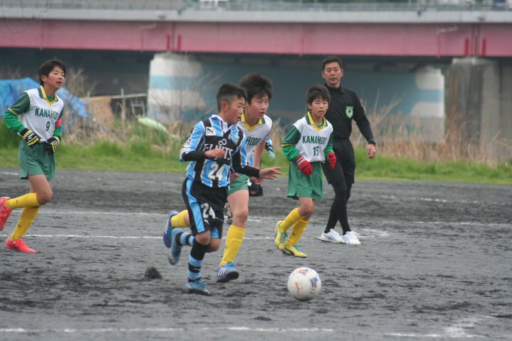 田中陸人選手は中央をよく突破