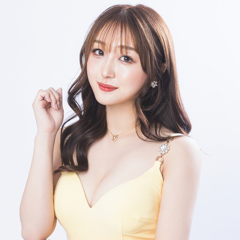 愛咲 瞳