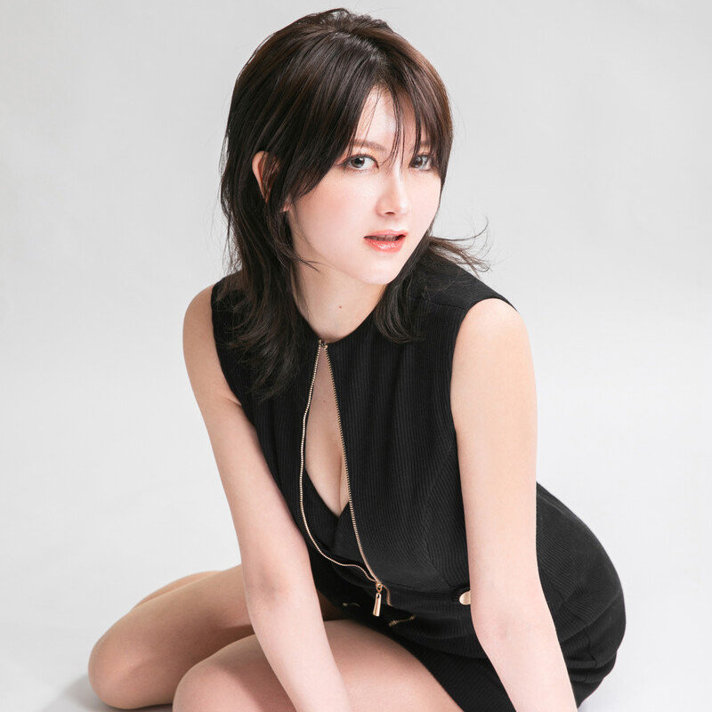 紫花 アンナ