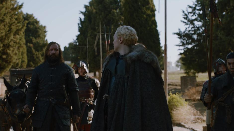 Brienne pauses so she can walk alongside The Hound.