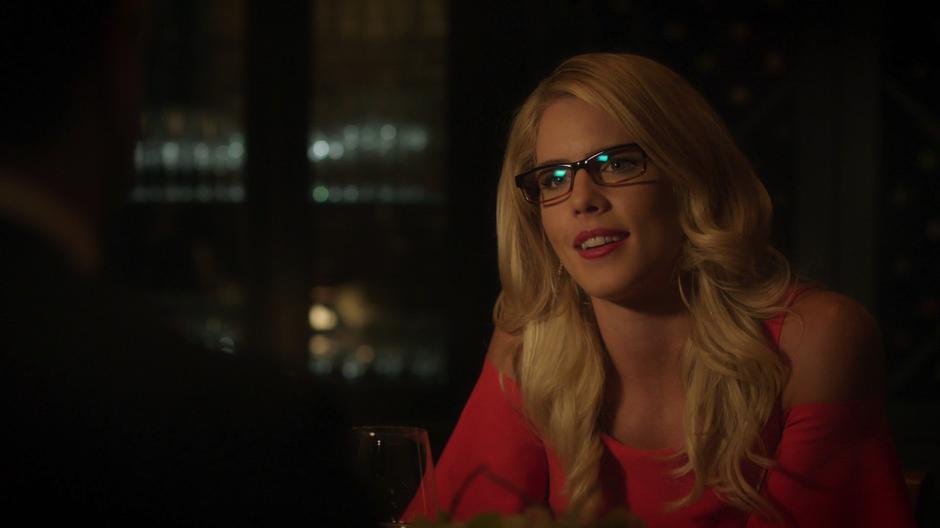 Felicity smiles at Oliver.
