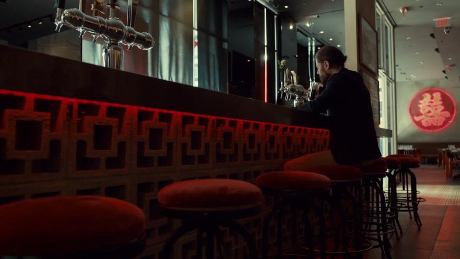 Des sits alone at the bar after Mary leaves.
